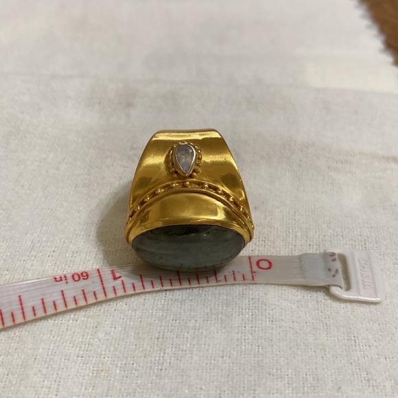 Julie Vos 24k Gold Overlay Large Labradorite Stone and Side Baguettes. - Picture 10 of 10